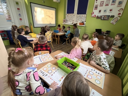 Mijają dni, miesiące, lata- Tygryski odkrywają tajemnice czasu.