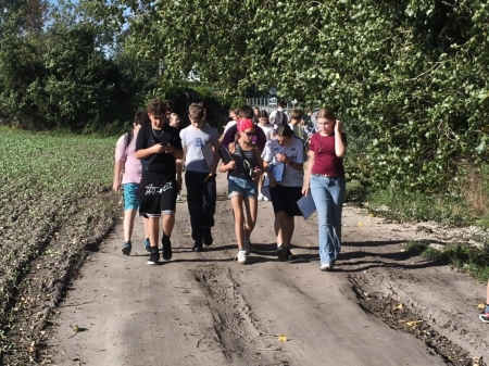 Zielone znam, o zielone dbam – szkolna wyprawa w świat przyrody