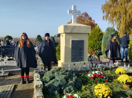 Warty na grobach poległych w Sławsku Wielkim