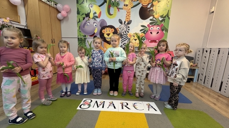 Dzień Kobiet w grupie '' Motylki''