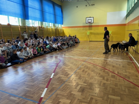 Warsztaty edukacyjno-behawiorystyczne „Bezpieczne relacje dziecka z psem”