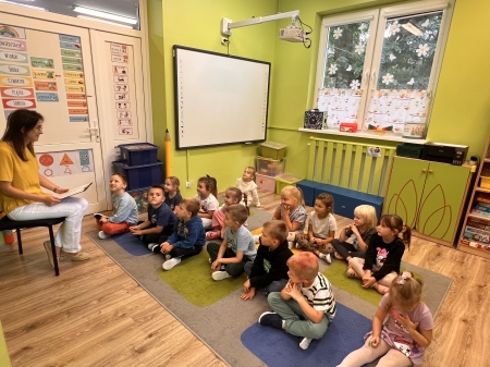 Narodowe Czytanie w grupie '' Tygrysków''