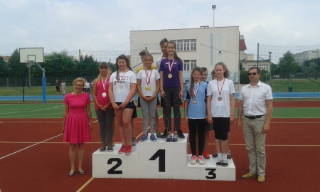 Brązowy medal w drużynowym skoku w dal klas VI podczas ''Kruszwickich Dni Sportu...